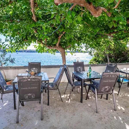 Apartment 1 Bedroom Awesome In