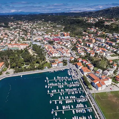 1 Bedroom Awesome In * Supetarska Draga