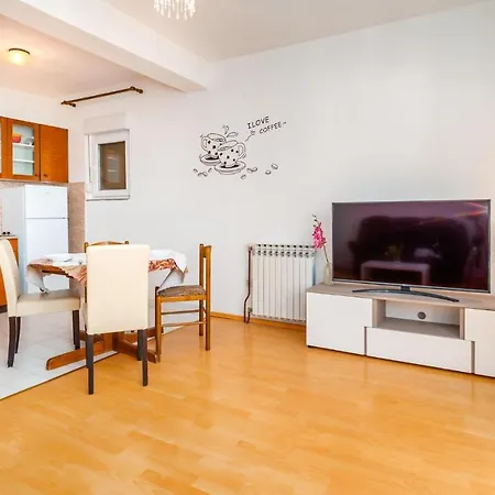 1 Bedroom Awesome In